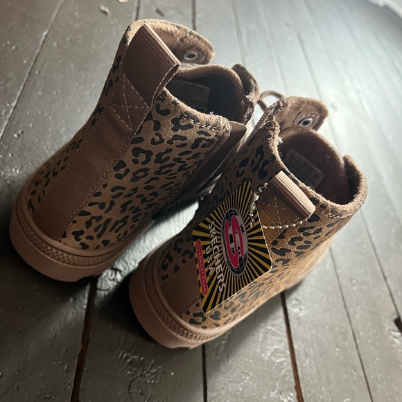 sketchers boots - Picture 3 of 6